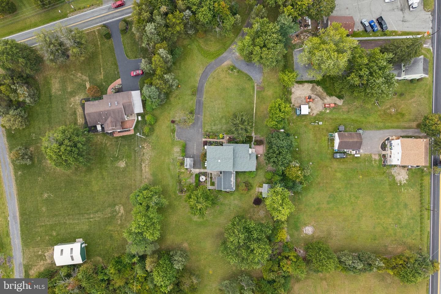 2235 S County Line Road photo 58
