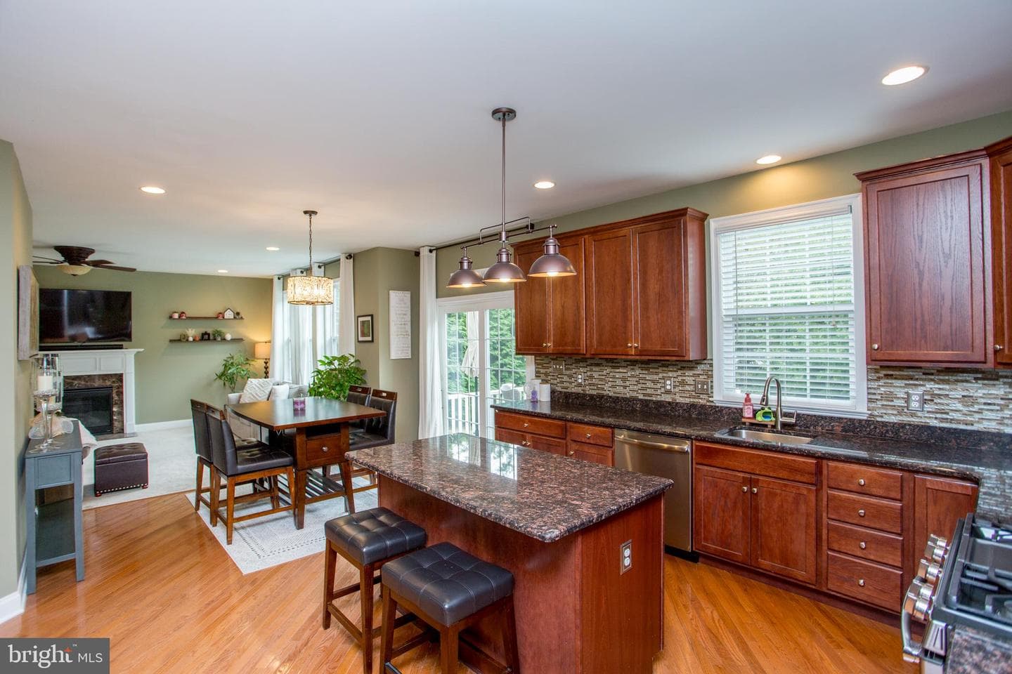 104 Overholt Drive photo 10