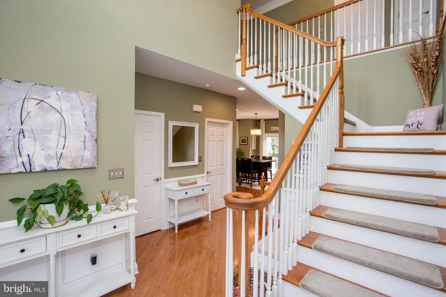 104 Overholt Drive photo 3