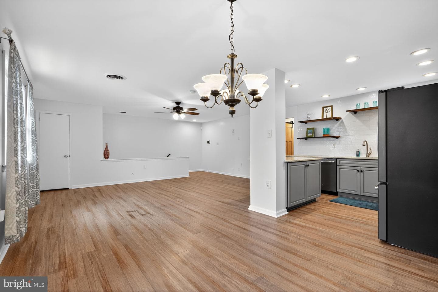 908 Yardley Cmns Commons photo 2