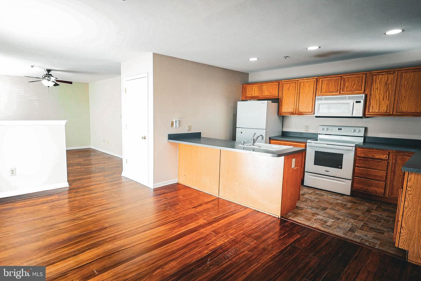228 Prairie Court photo 4
