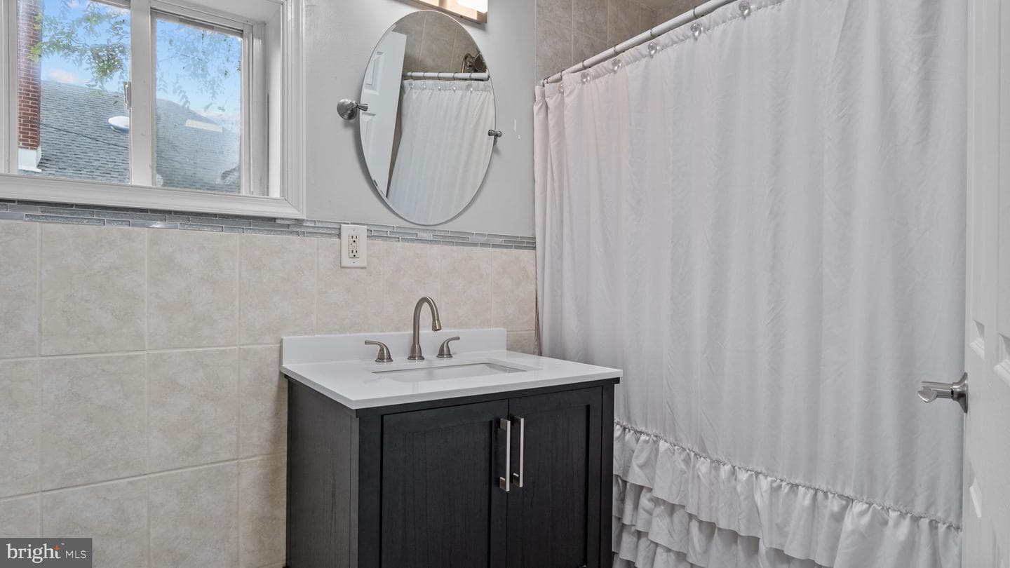 3633 Brownsville photo 18