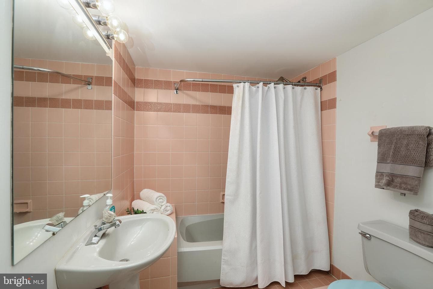 200 Fountain Farm Lane photo 14