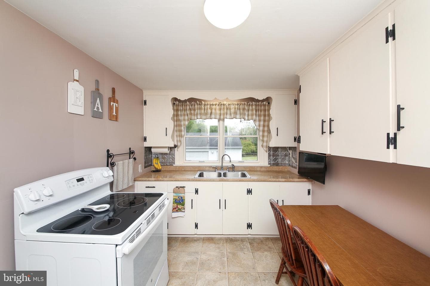 150 Edison Furlong Road photo 18