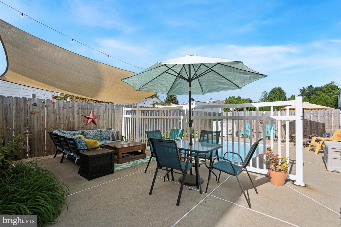 209 Dorrance Street photo 14