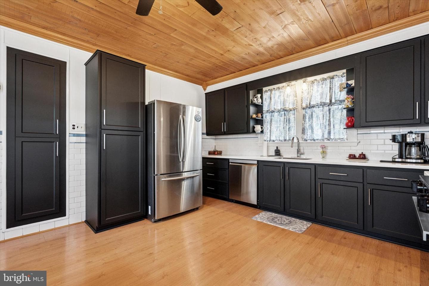 209 Dorrance Street photo 5