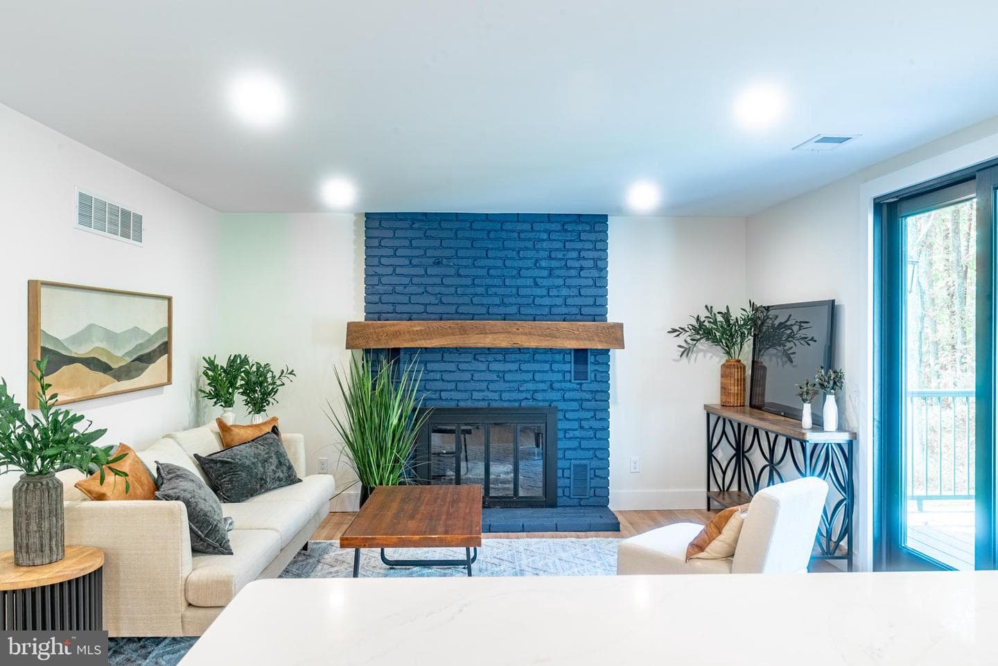 933 Forrest Road photo 17