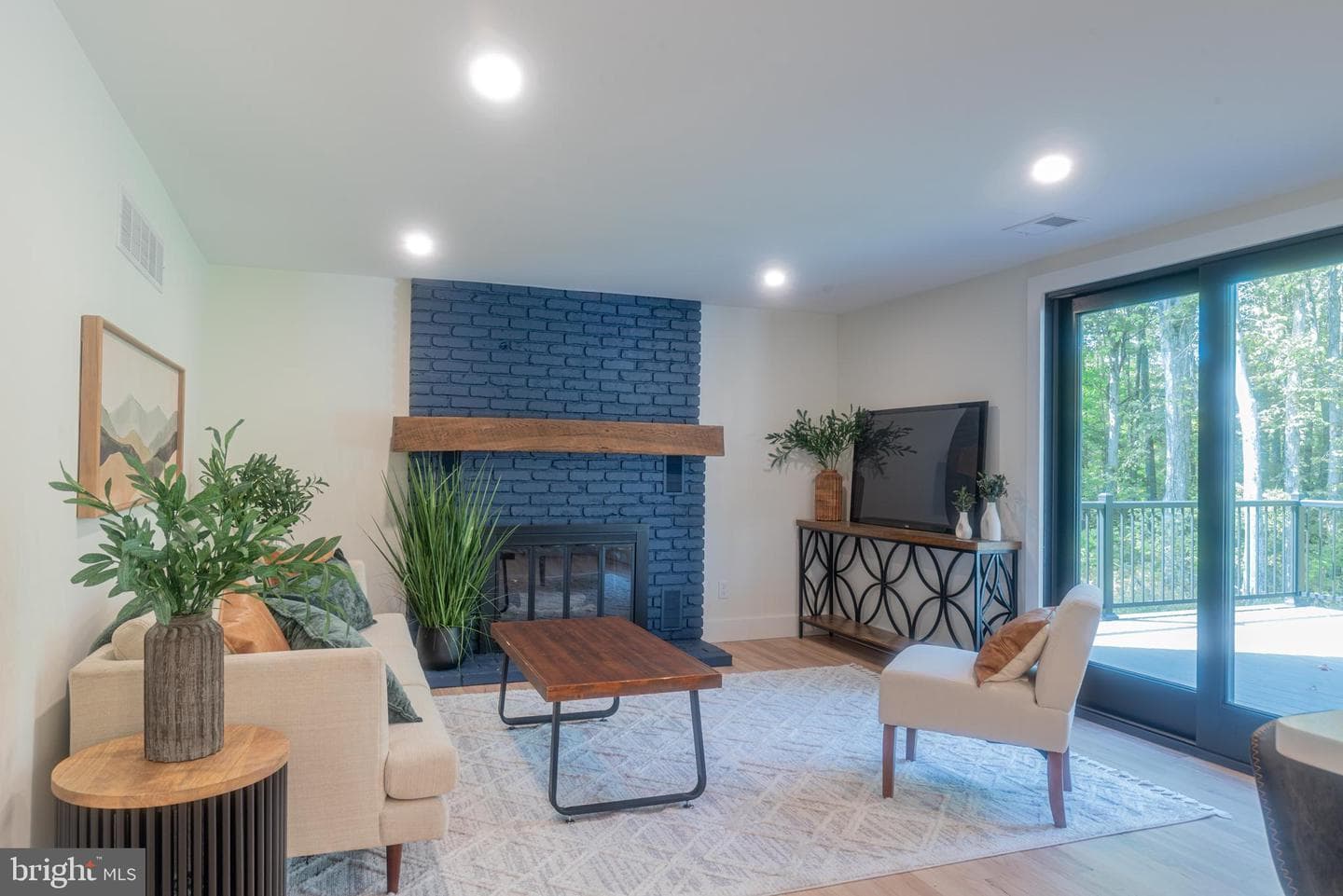 933 Forrest Road photo 20