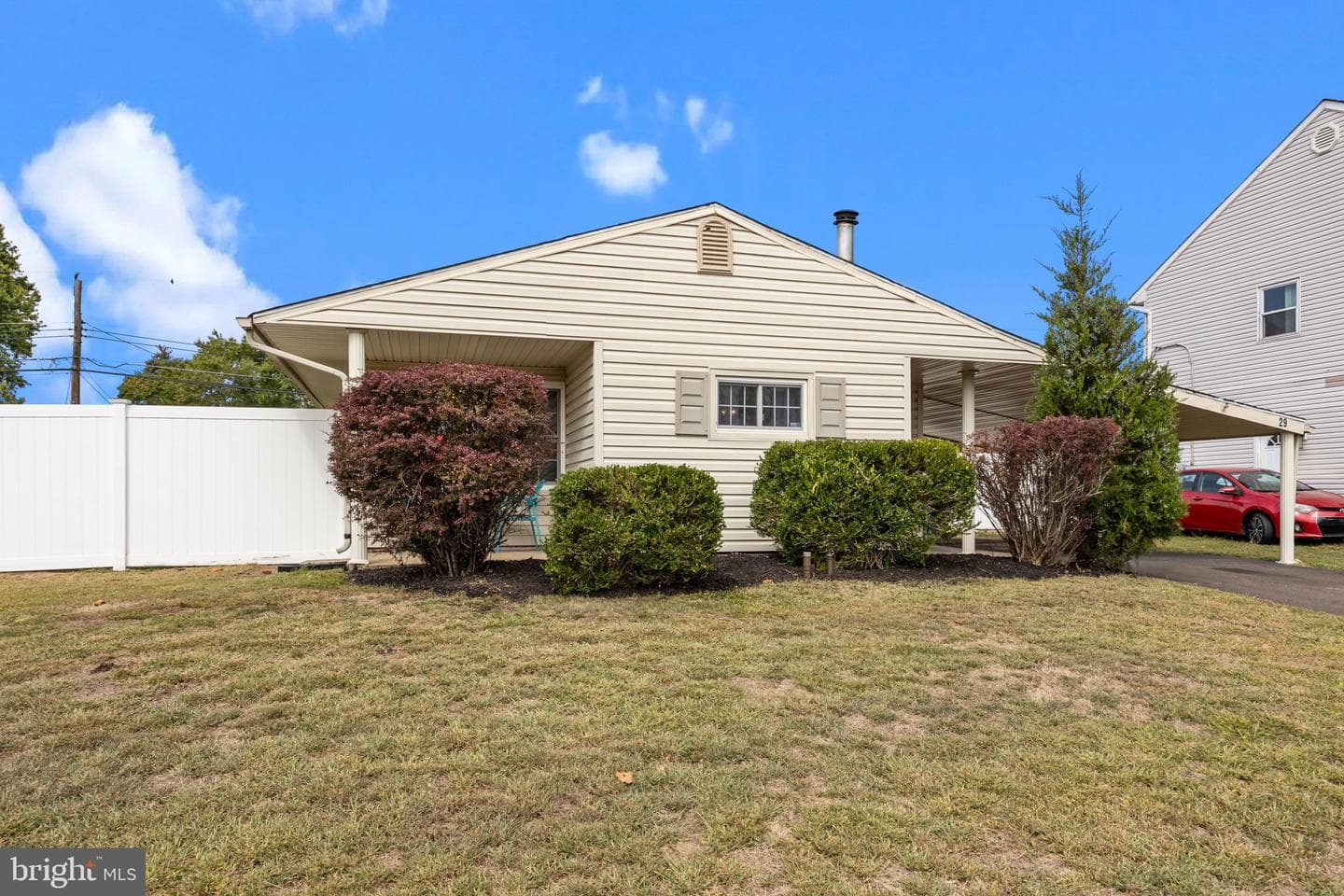 29 Ember Lane photo 3