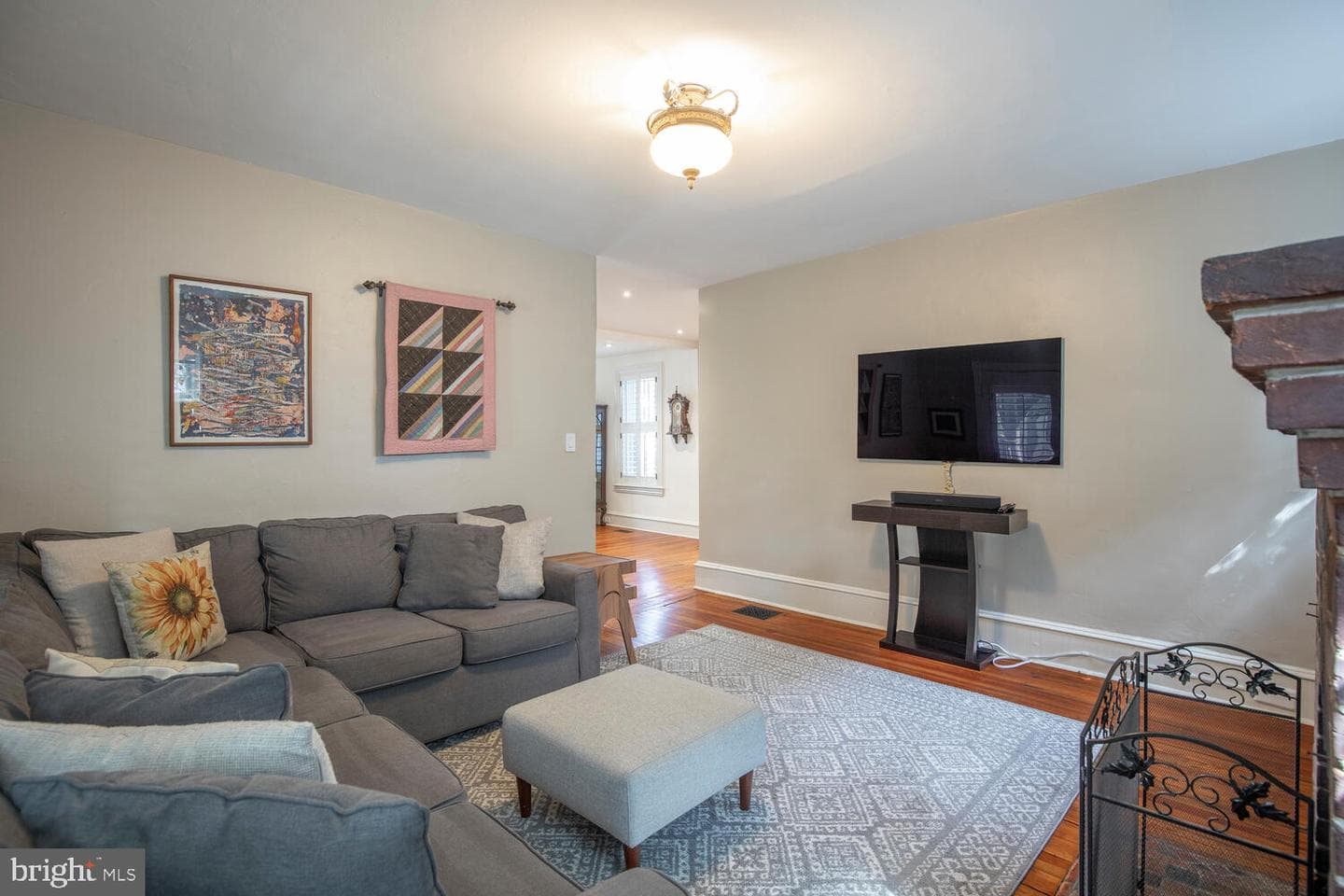 121 Cottage Street photo 16