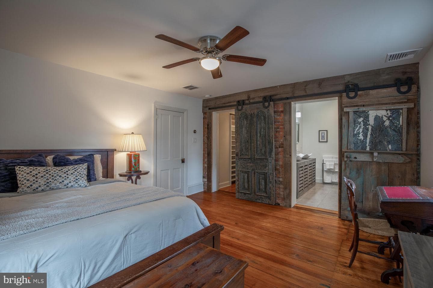 121 Cottage Street photo 24