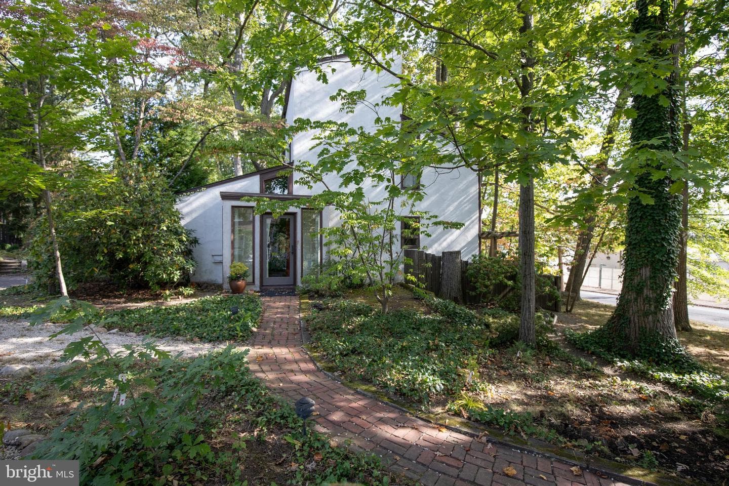 195 Lafayette St photo 21