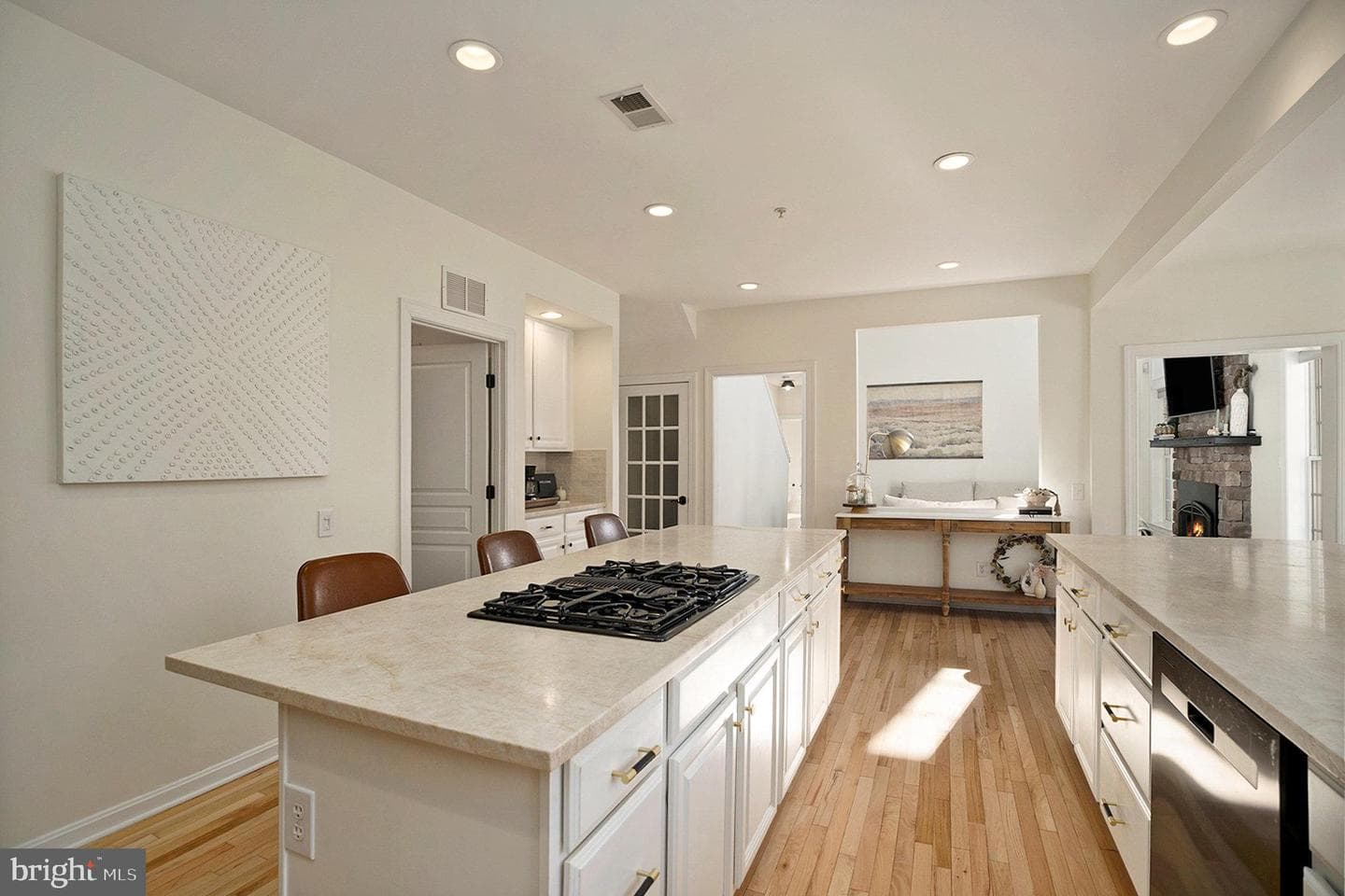2807 Mountain Laurel Drive photo 8
