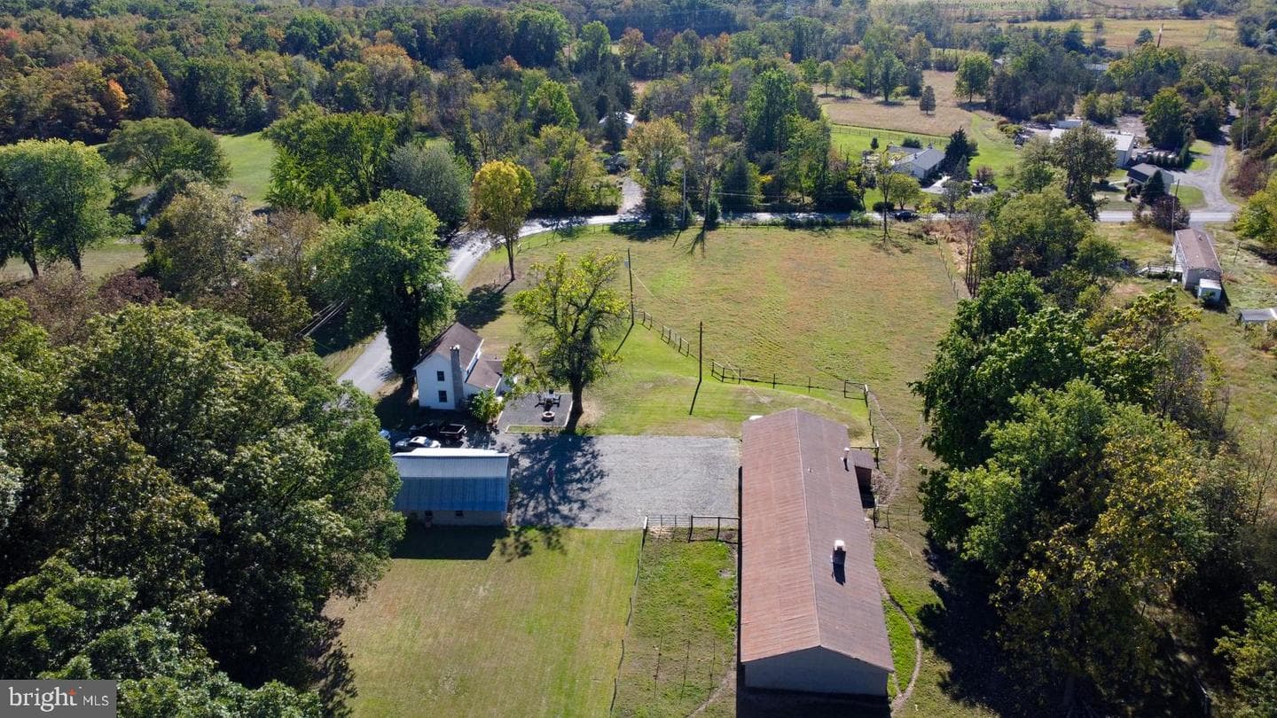 1765 Old Plains Road photo 40