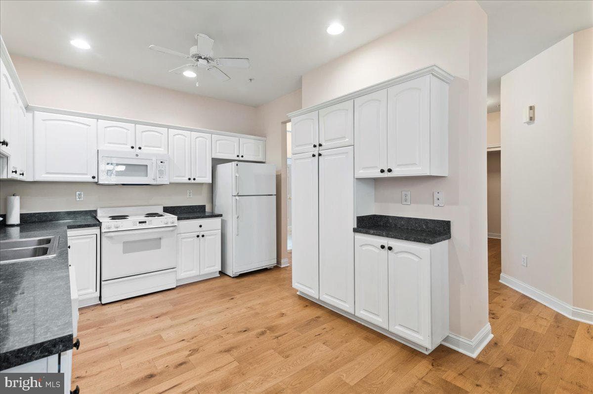 1504 Springfield Court #37 photo 19