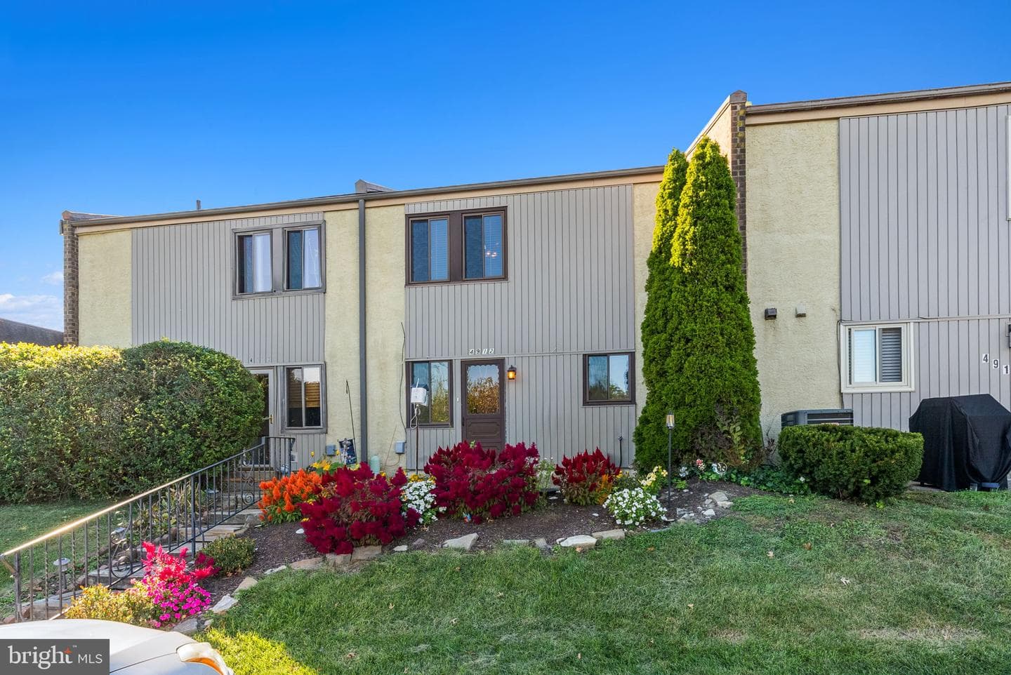 4912 Oxford Court #2 photo 2