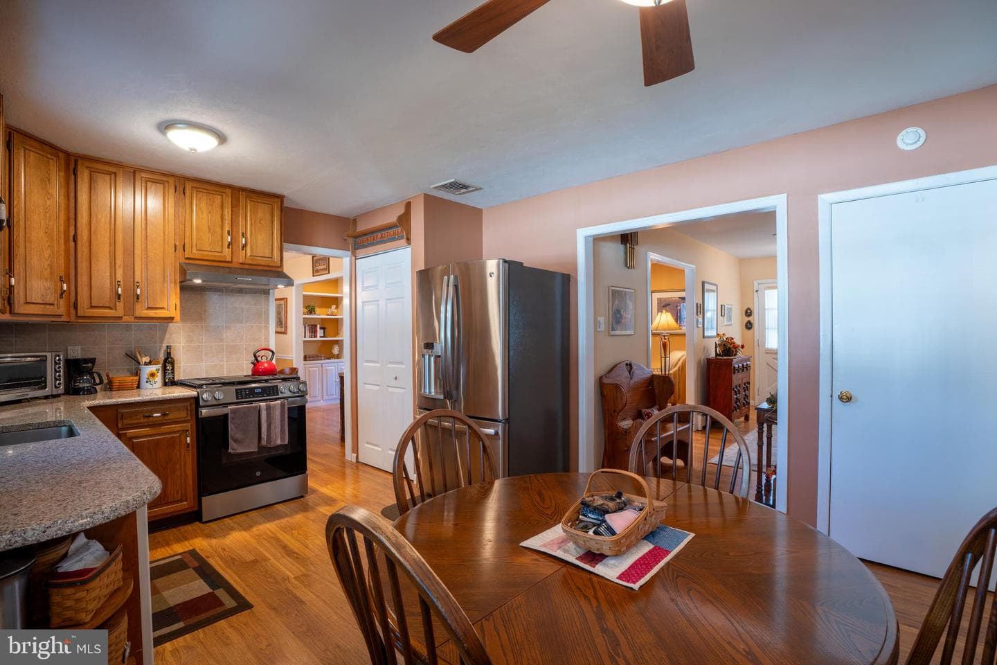 713 Warwick Road photo 11