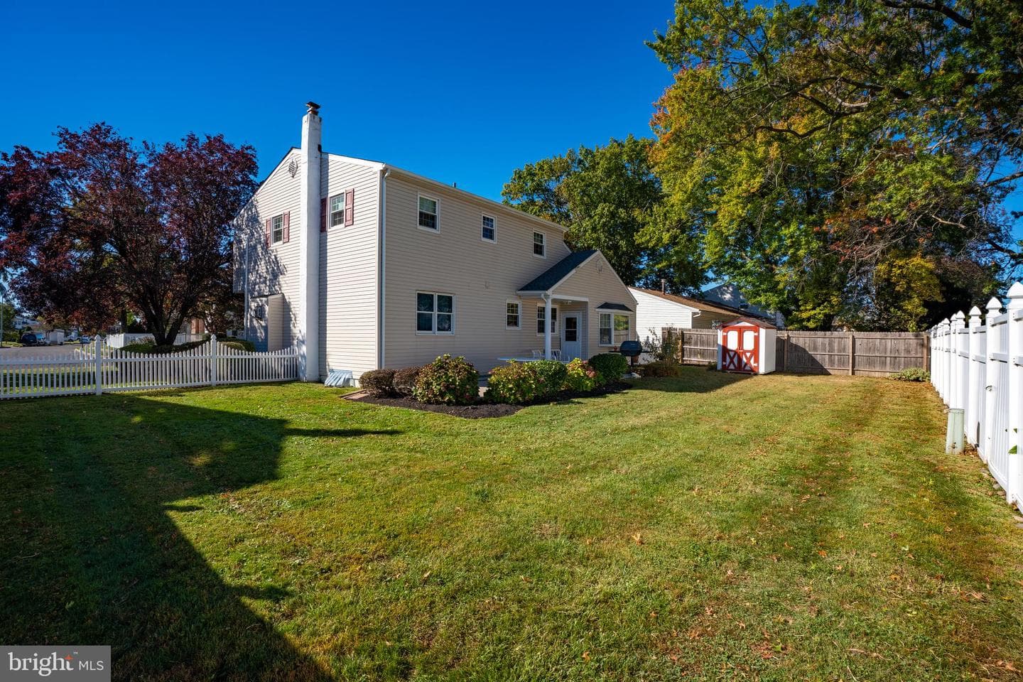 713 Warwick Road photo 32