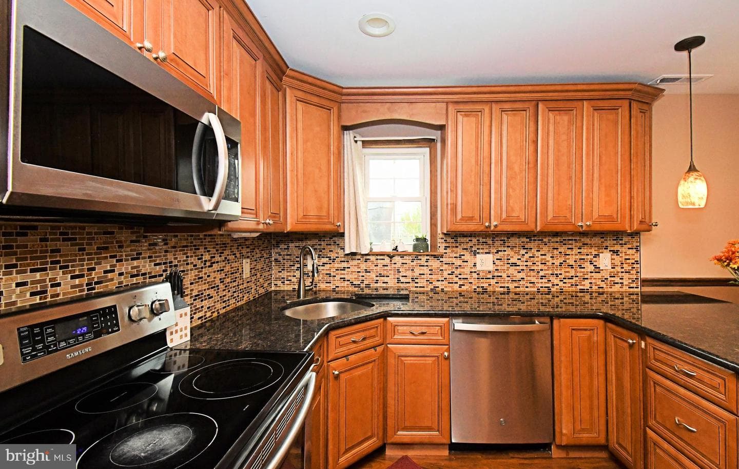 1050 Village Drive photo 16