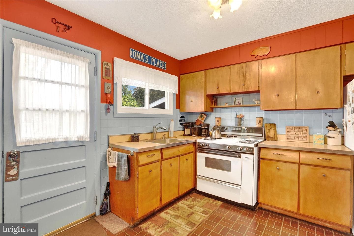 404 Alden Avenue photo 8