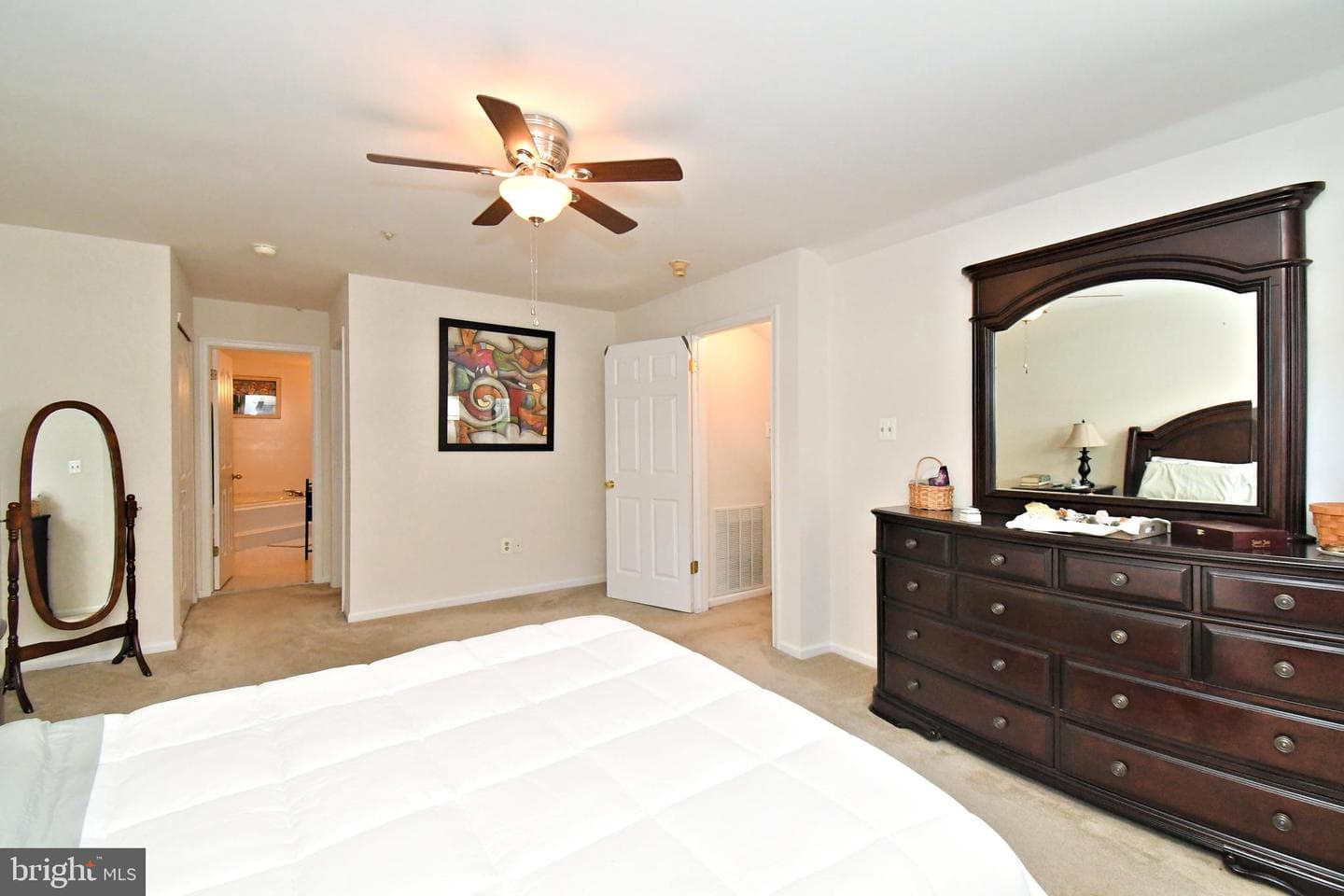210 Remington Court photo 37