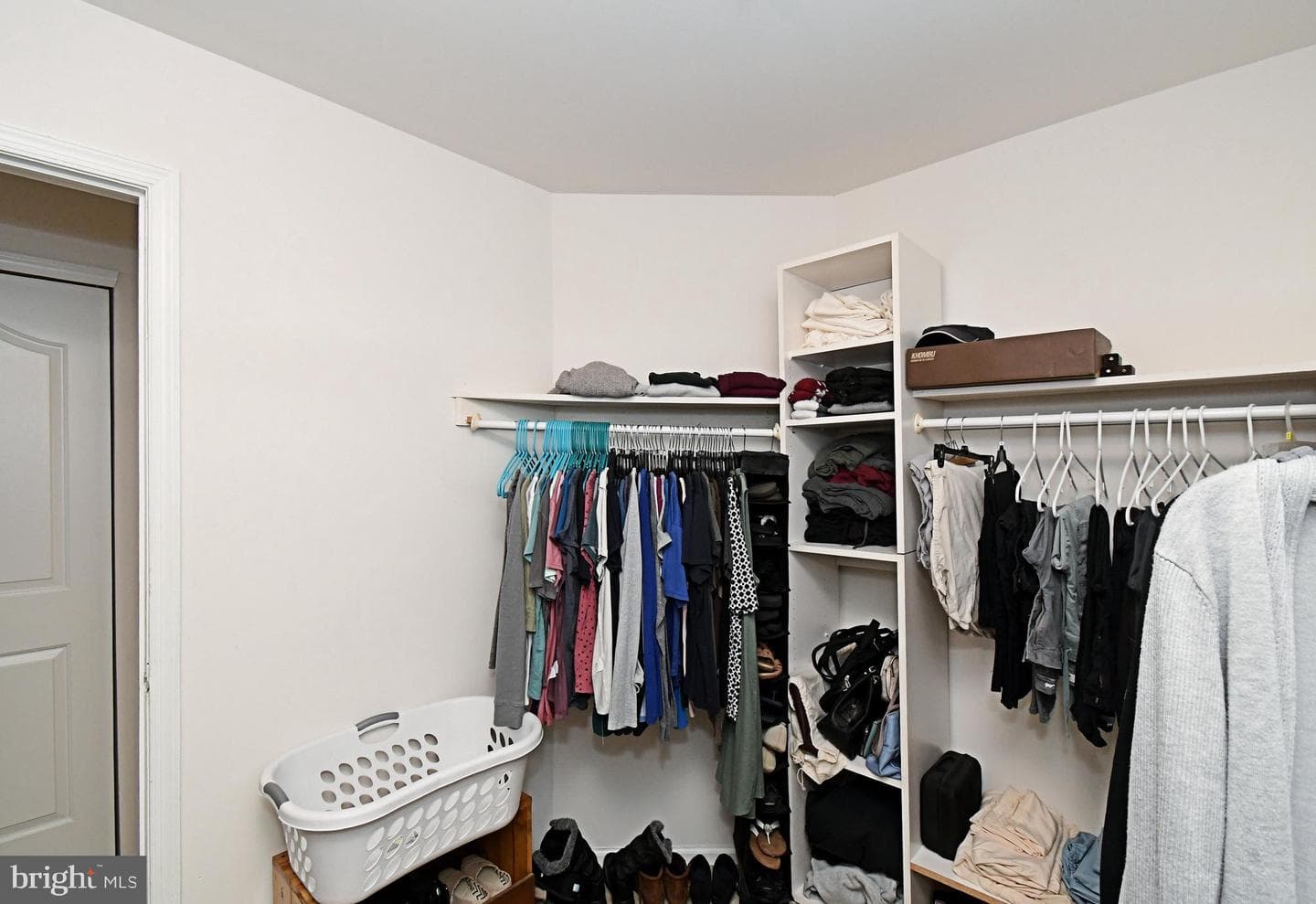 210 Remington Court photo 46