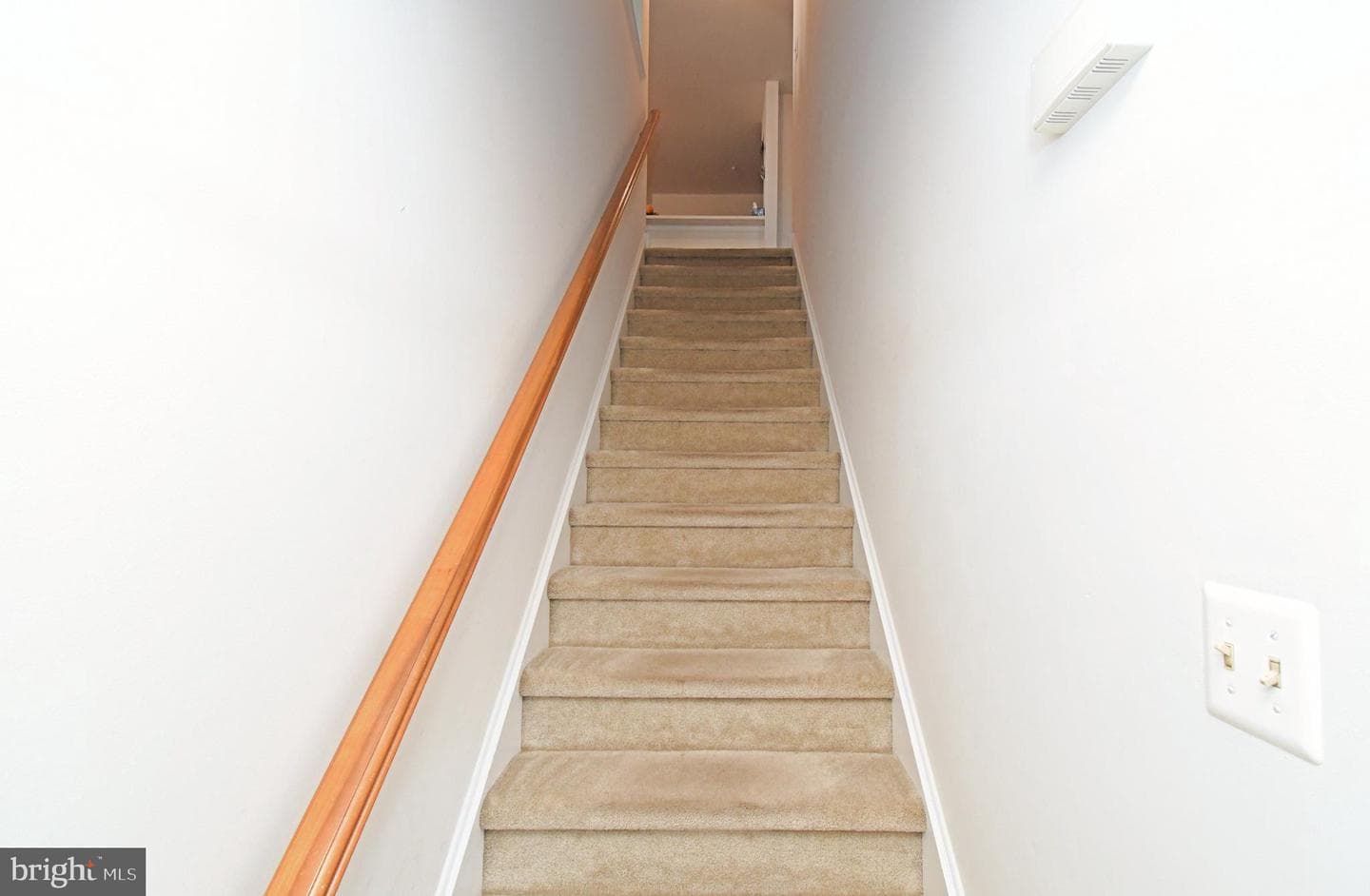 210 Remington Court photo 6