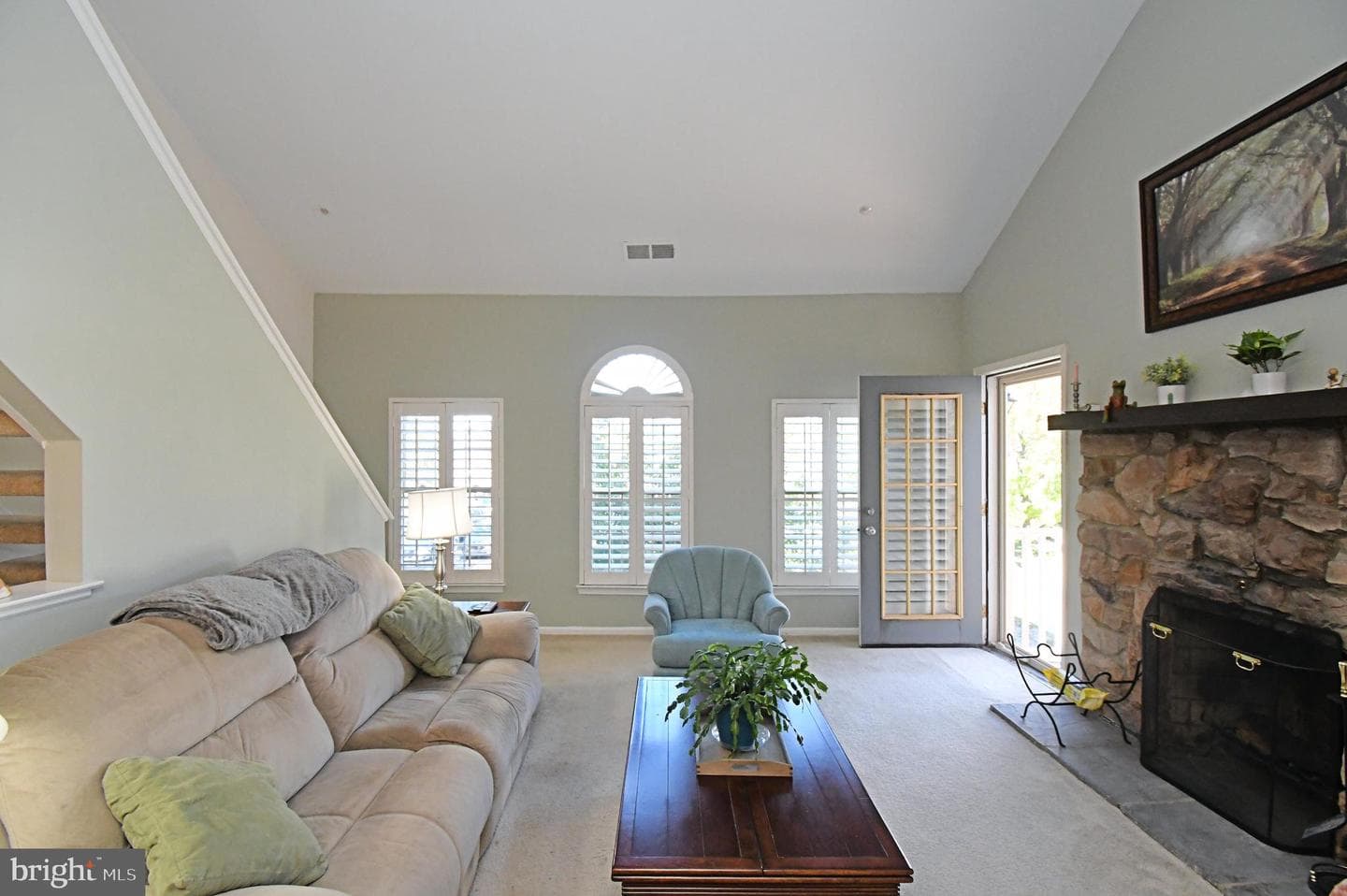 210 Remington Court photo 8