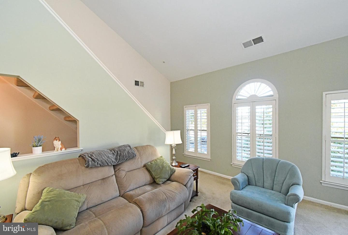 210 Remington Court photo 9