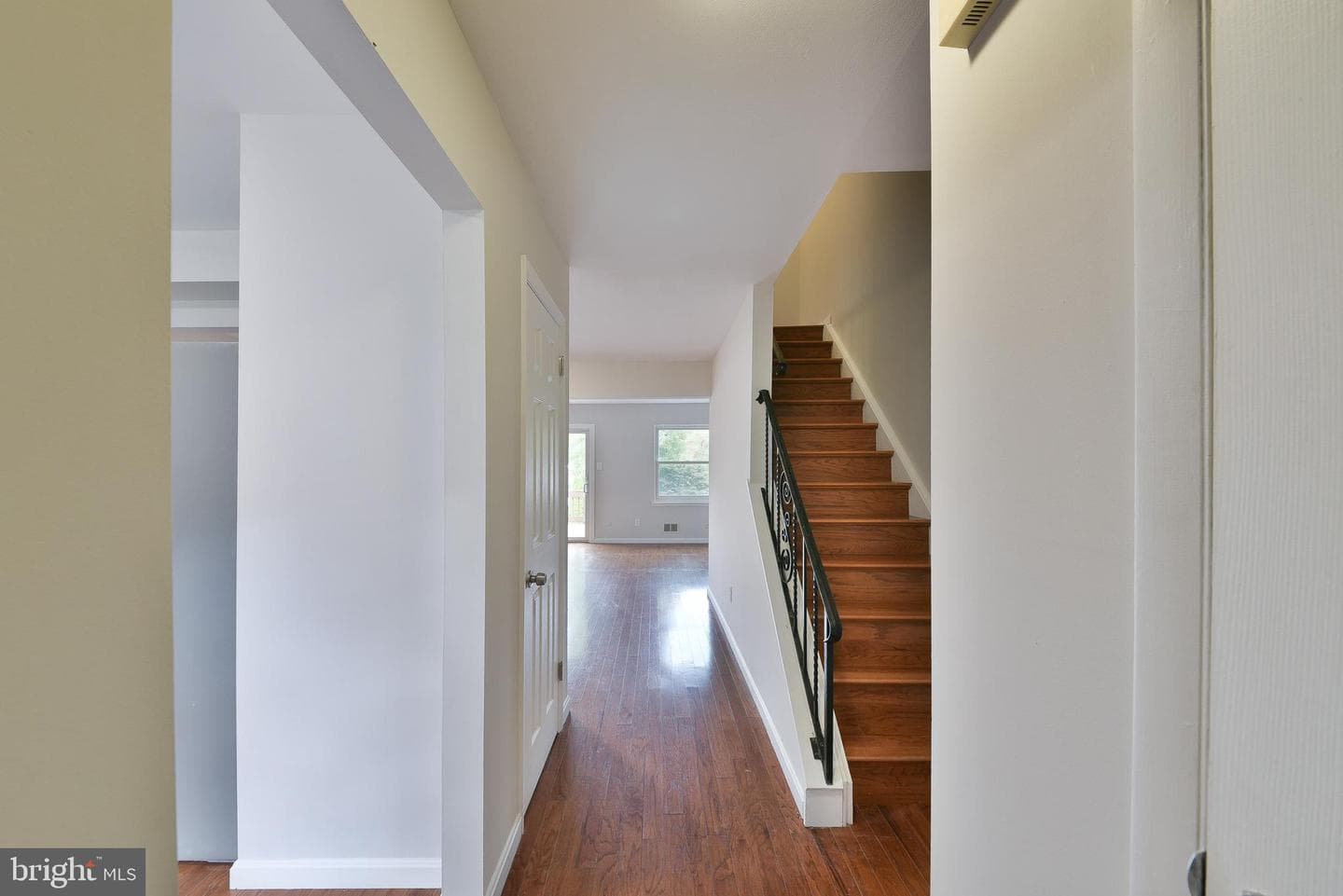 396 Rutgers Court photo 4
