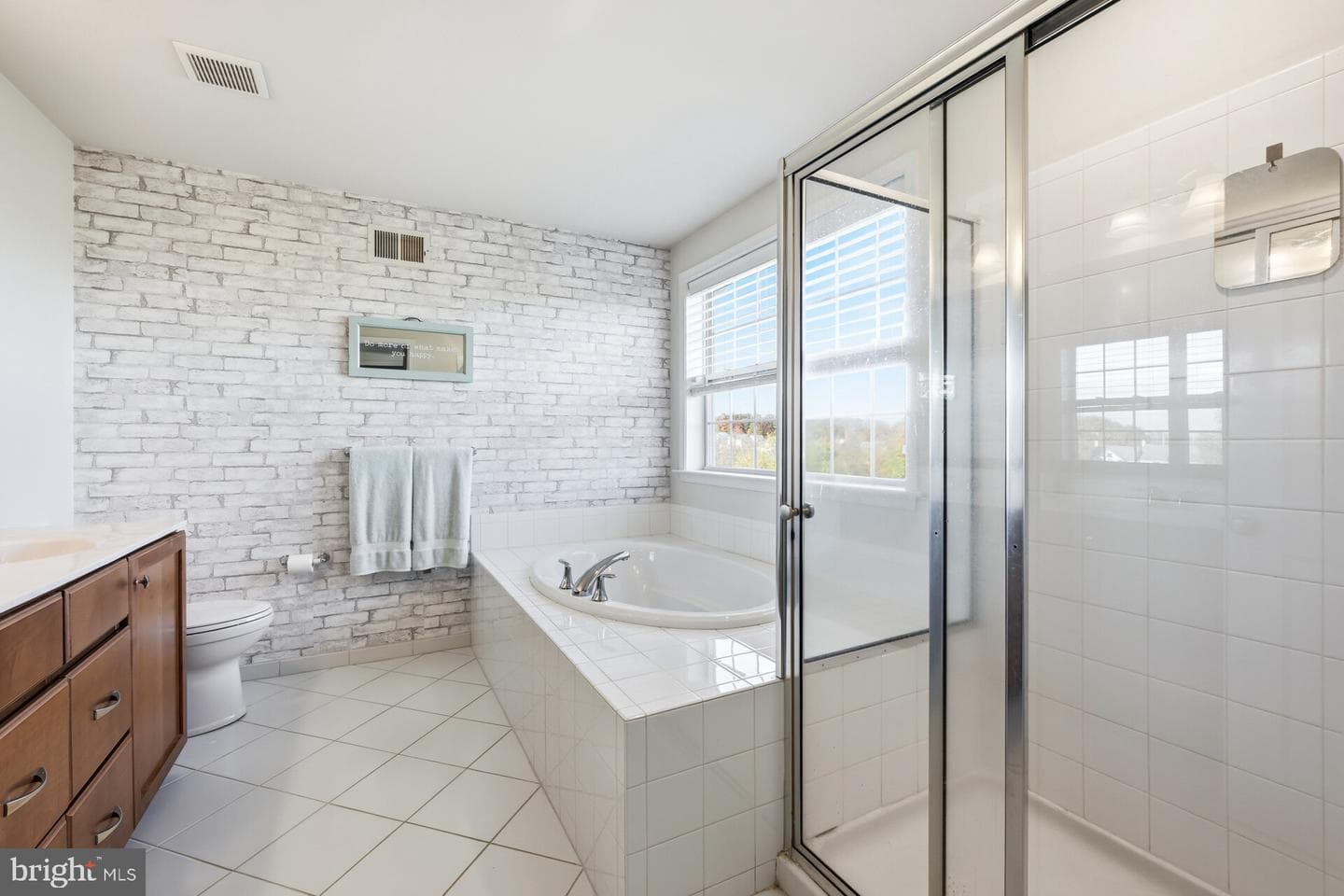 1222 Hockley Drive photo 32