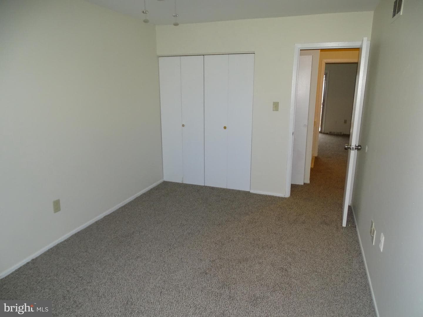 406 Steamboat Station Drive photo 9