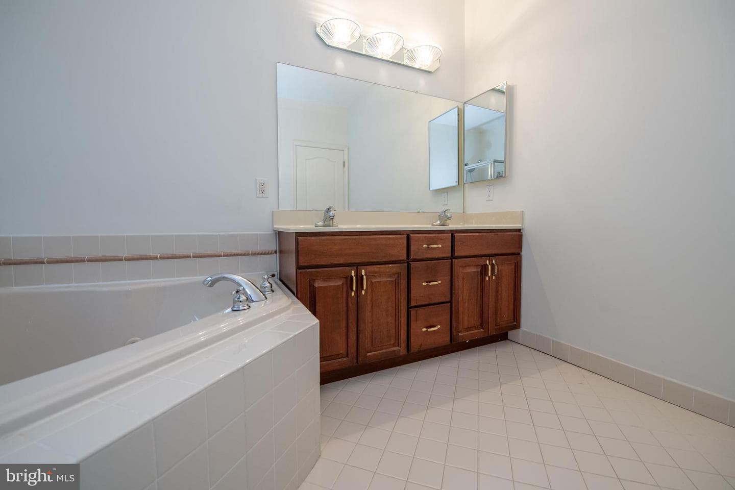 625 N Settlers Circle photo 68