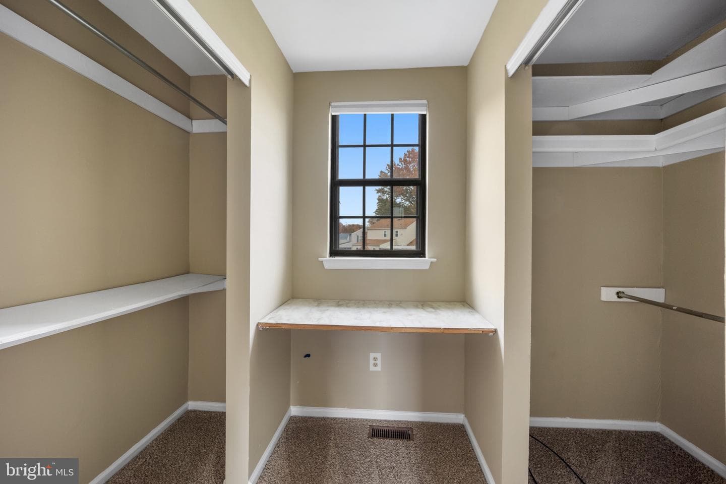560 Fernwood Lane photo 18
