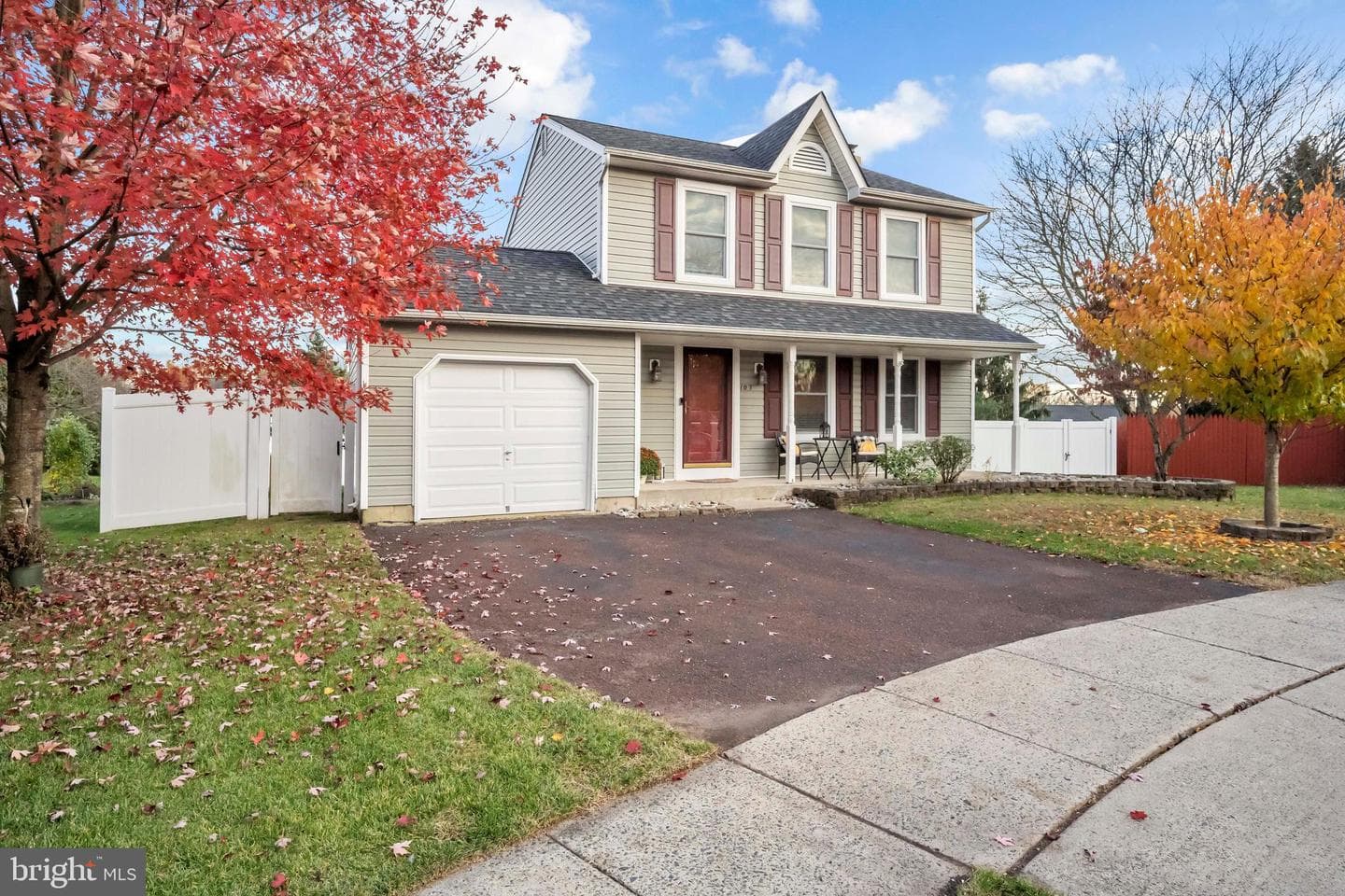 107 Chelsea Court photo 2