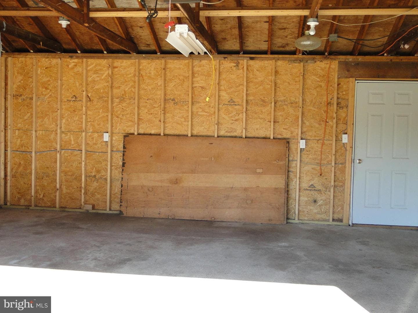 2365 E Swamp Road photo 25