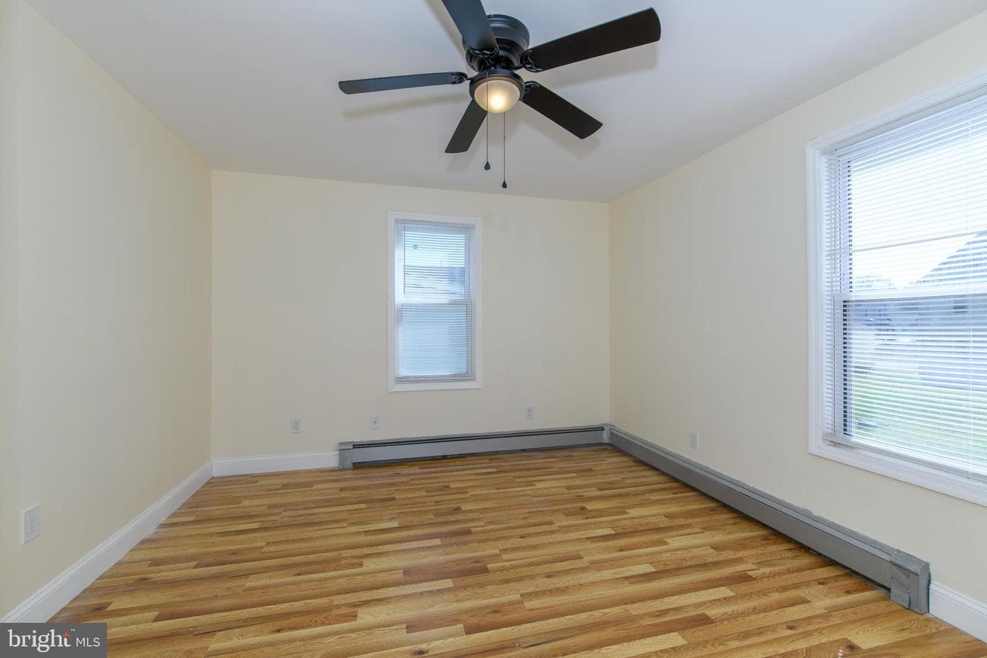 908 Juniper Street photo 3