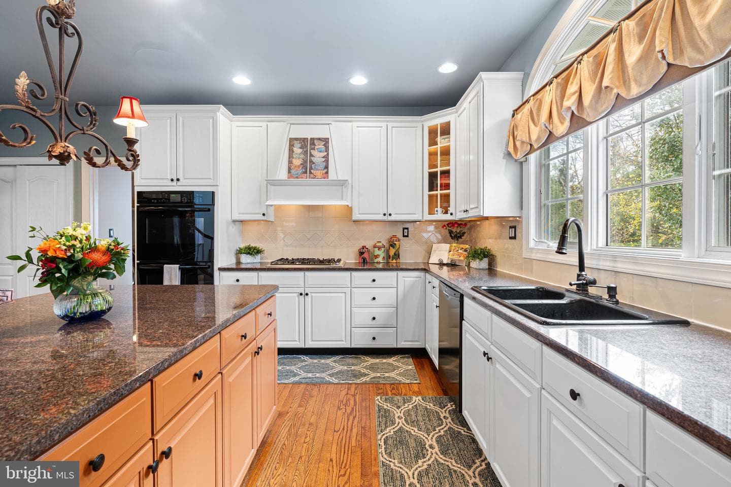 63 Woodside Lane photo 22