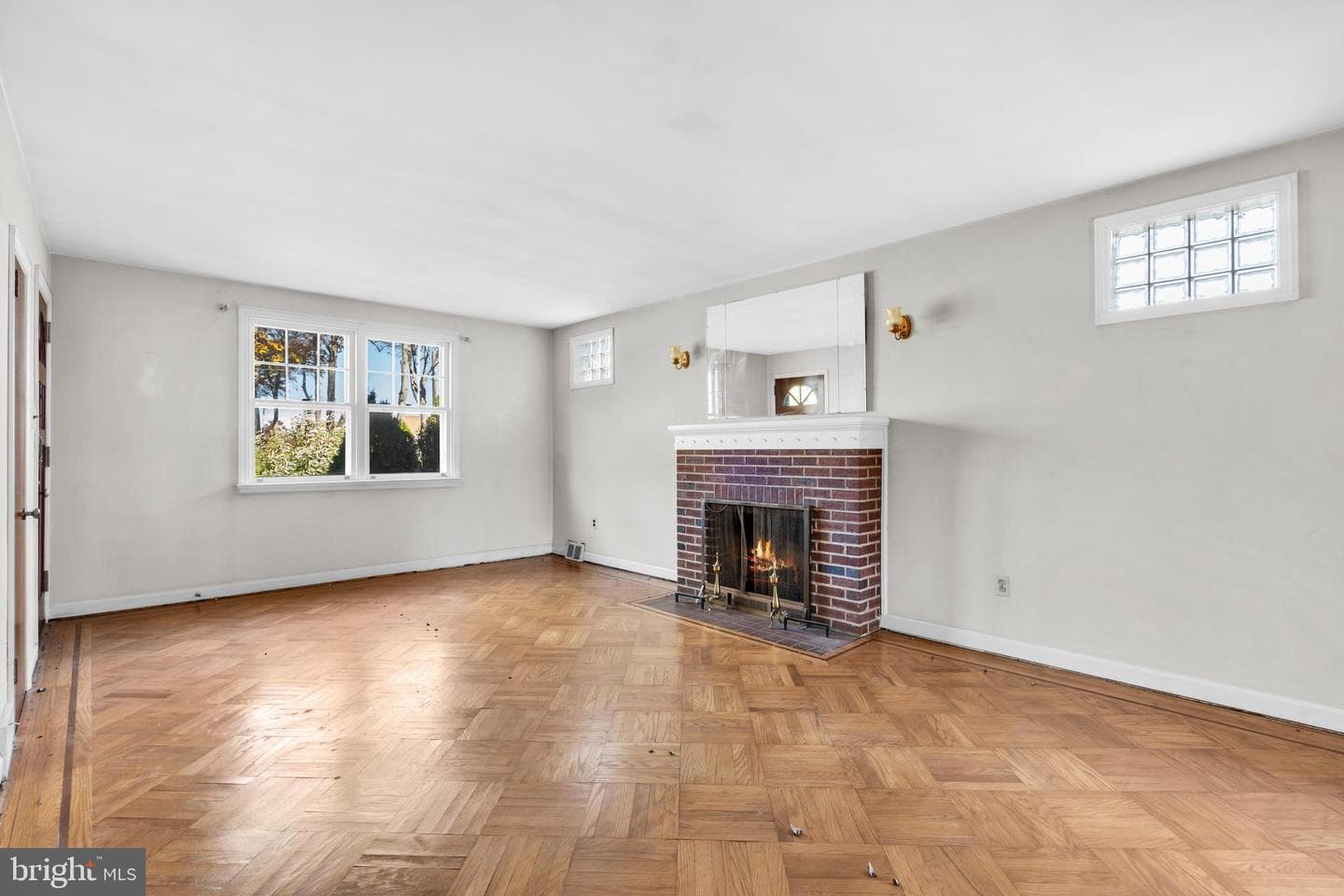 39 Woodbine Avenue photo 4