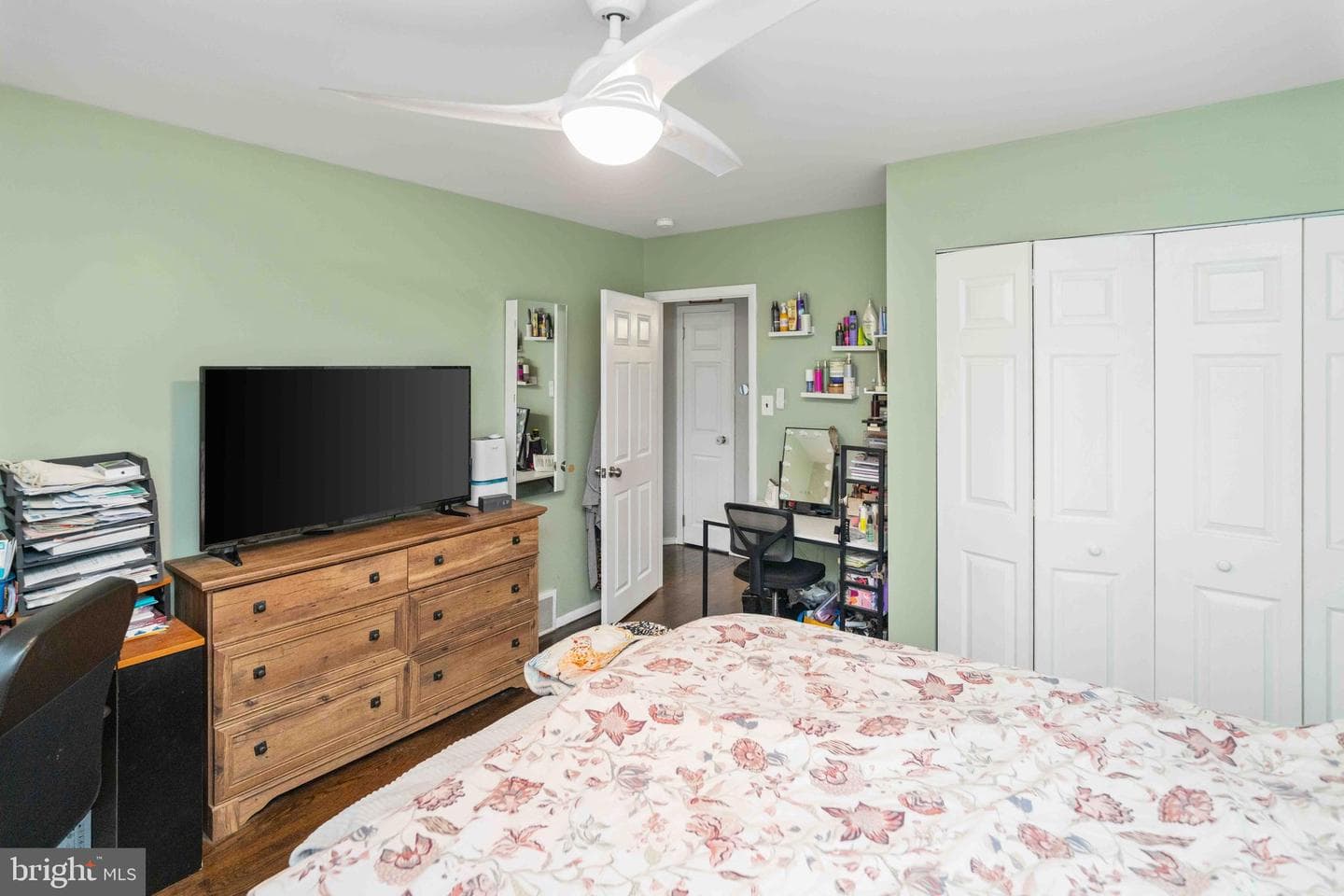 216 Wellington Drive photo 25