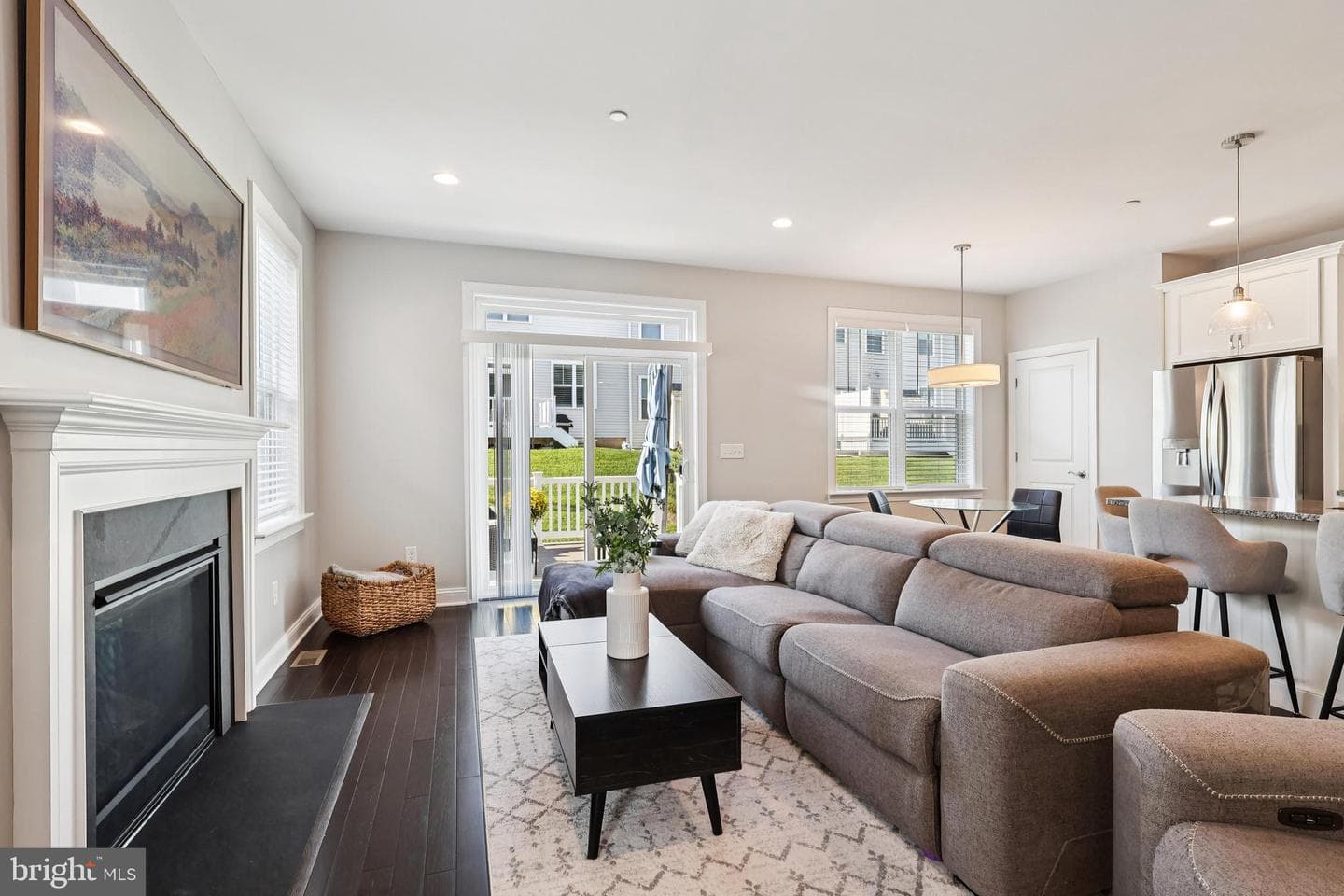 8 Lacey Lane photo 11