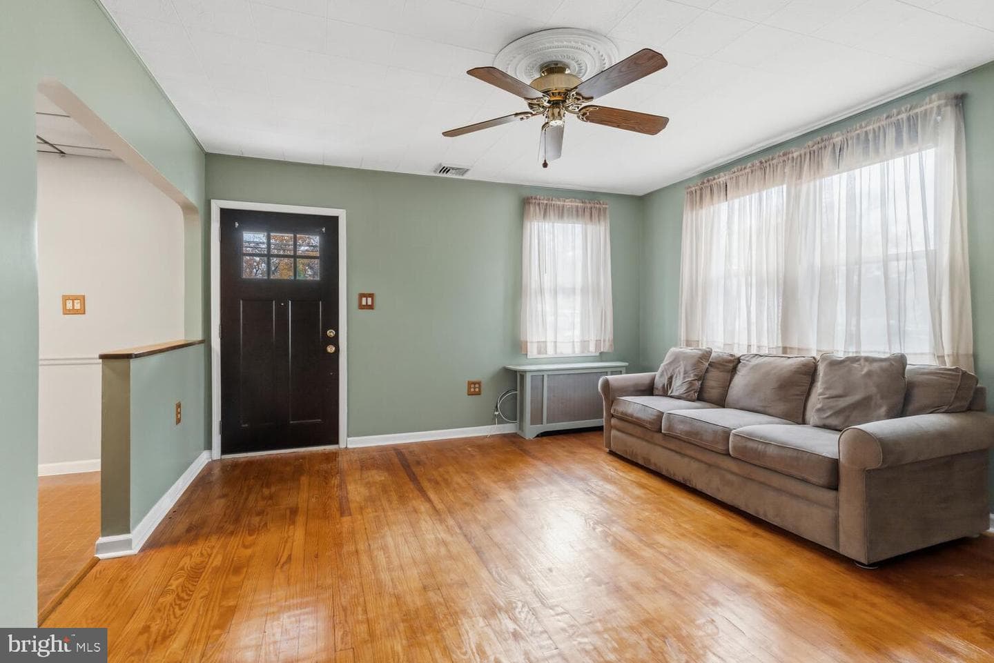 2133 Maple Avenue photo 4