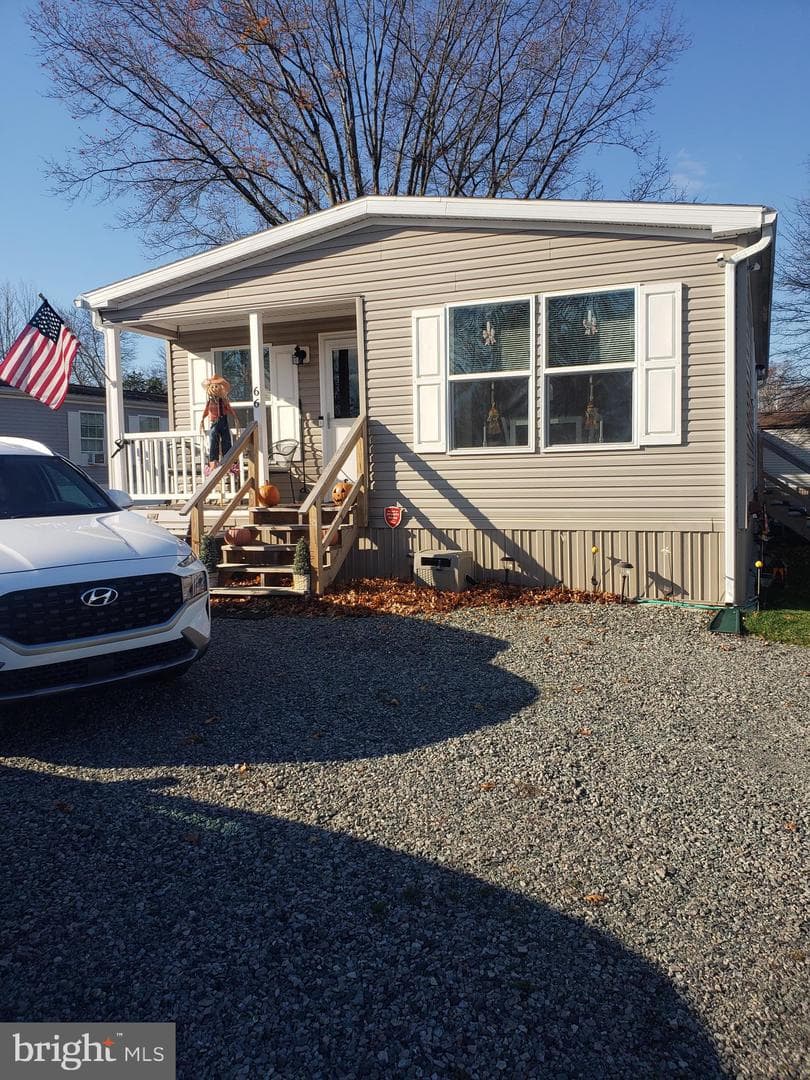 66 Cedar Drive photo 3