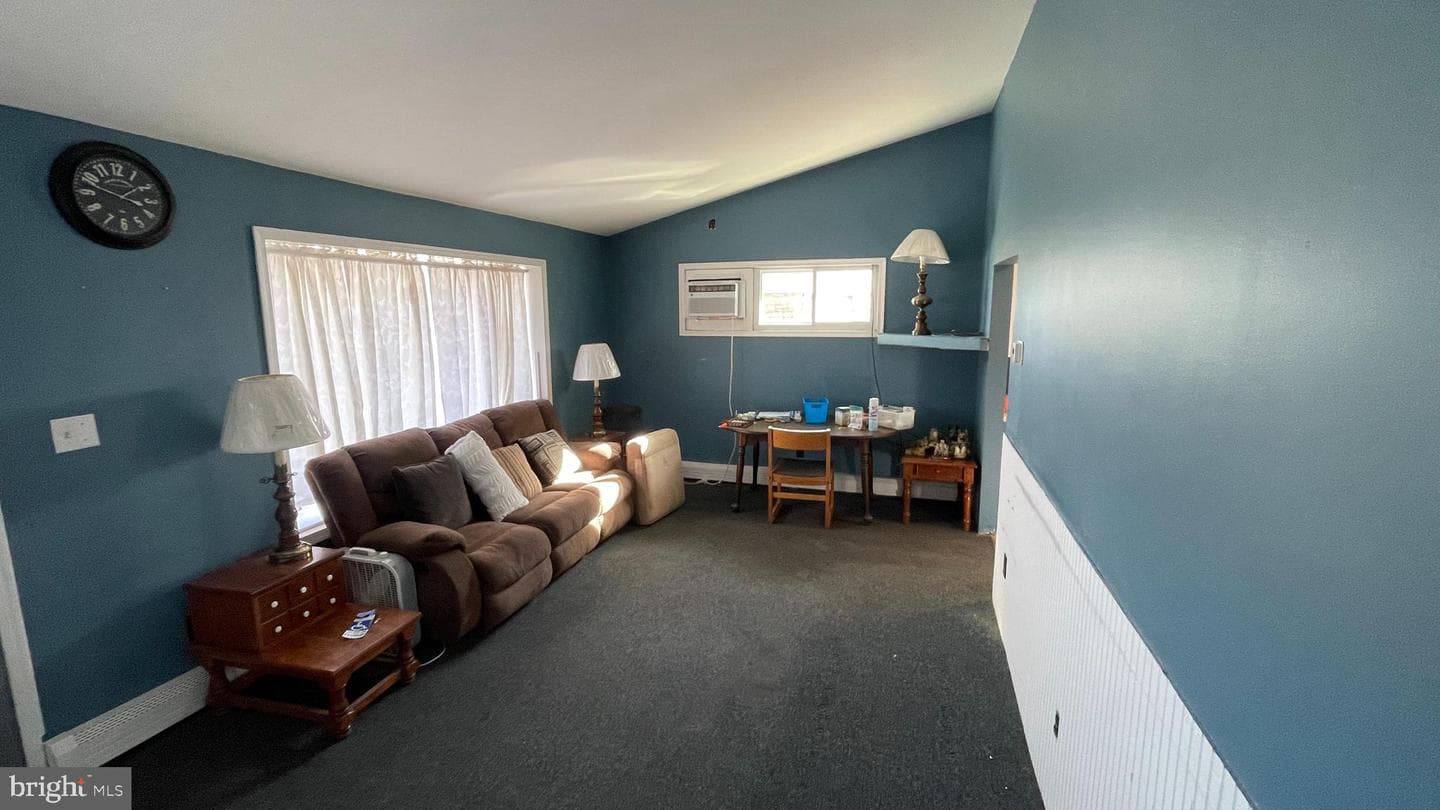 2519 Woodlawn Drive photo 4