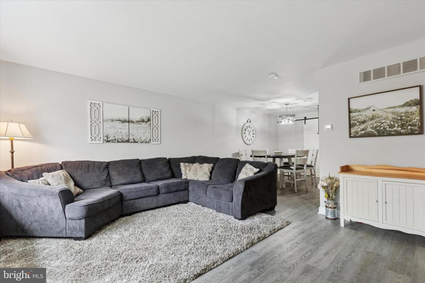 108 Devon Road photo 4