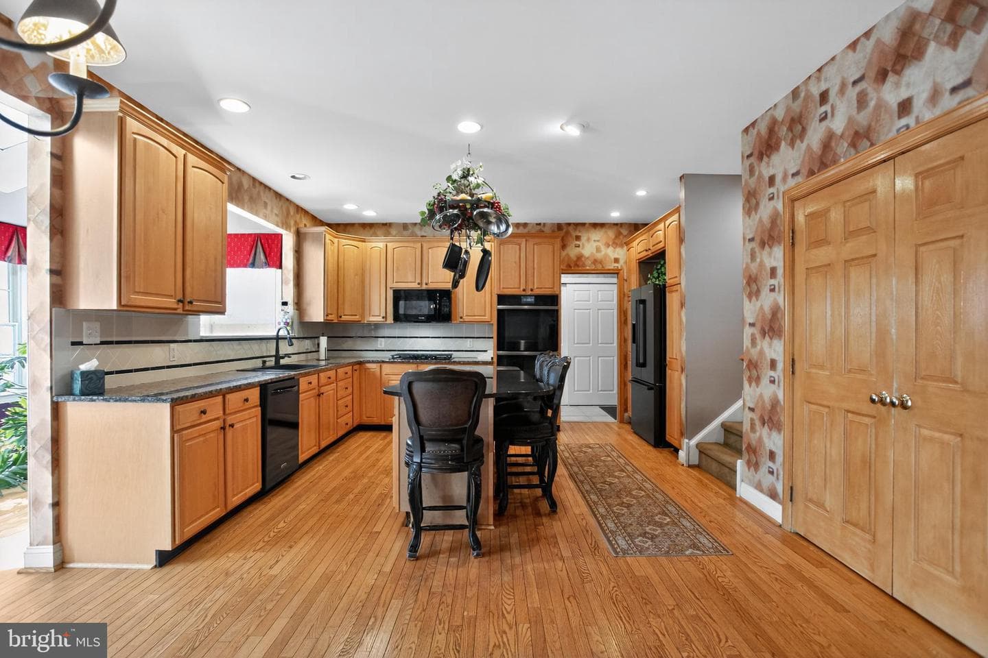 62 Woodside Lane photo 5