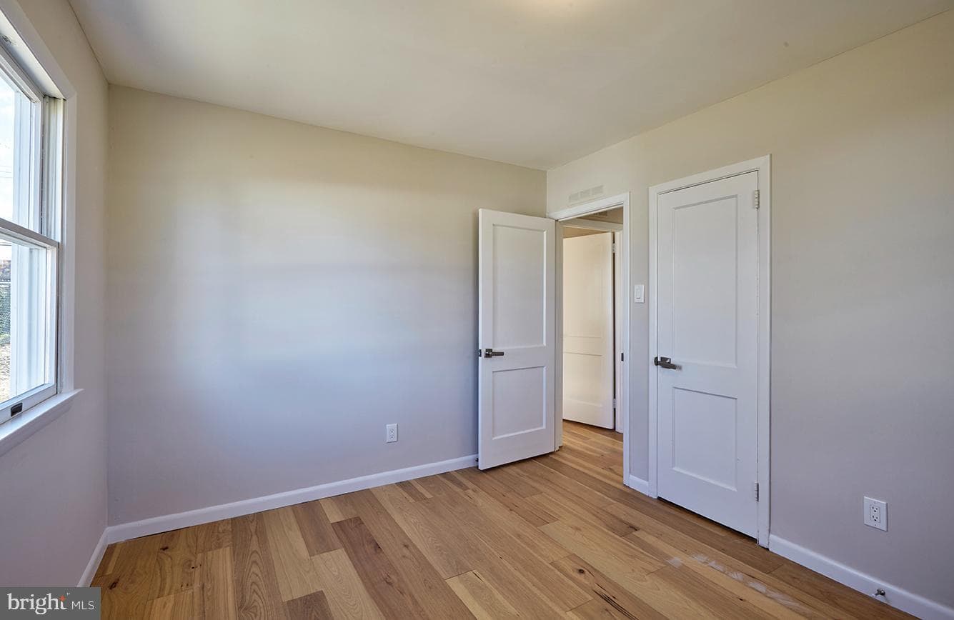 2727 Berwyn Road photo 22