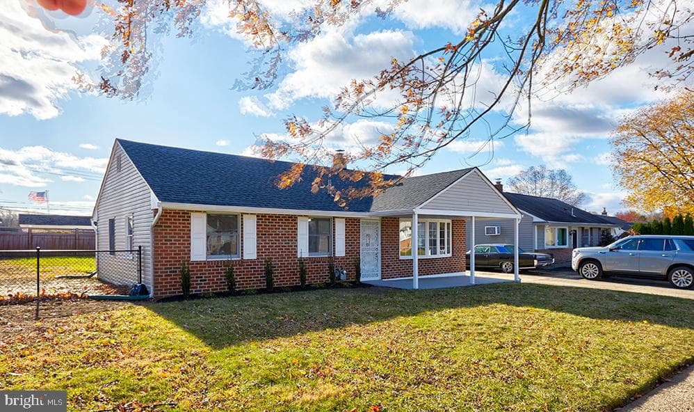 2727 Berwyn Road photo 3