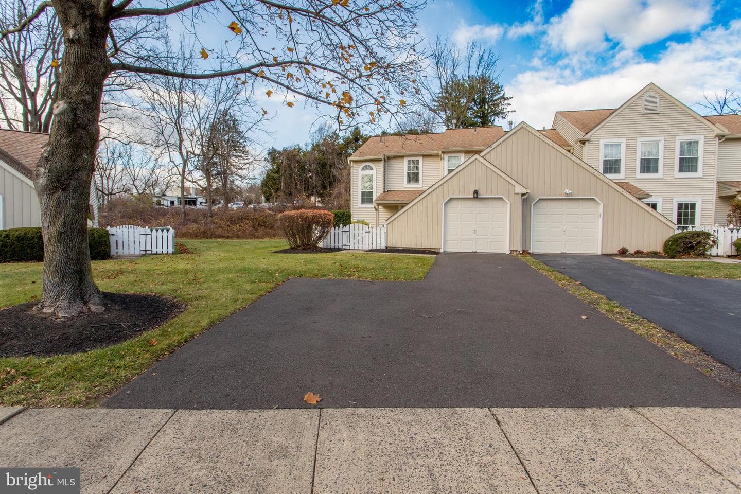 1811 Hennessy Drive photo 4