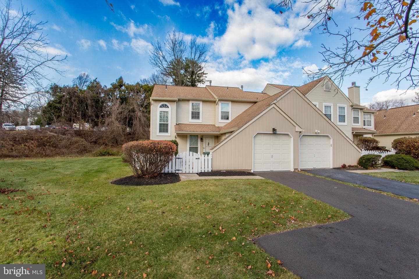 1811 Hennessy Drive photo 5